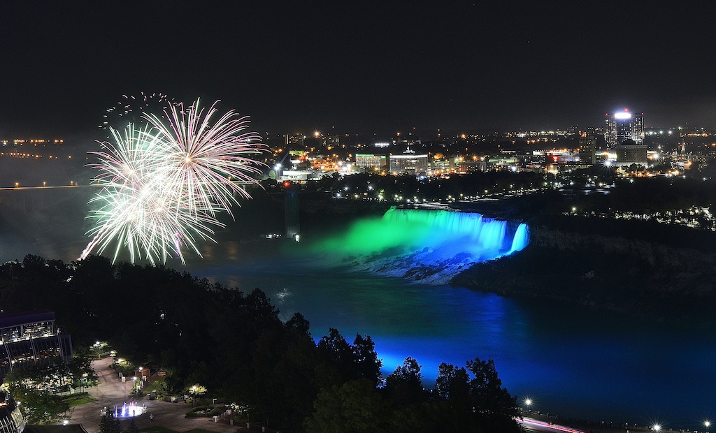 Niagara falls　花火